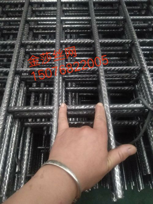 帶肋鋼筋網(wǎng)片報價與廠家選擇指南及護(hù)欄網(wǎng)排焊機(jī)應(yīng)用分析